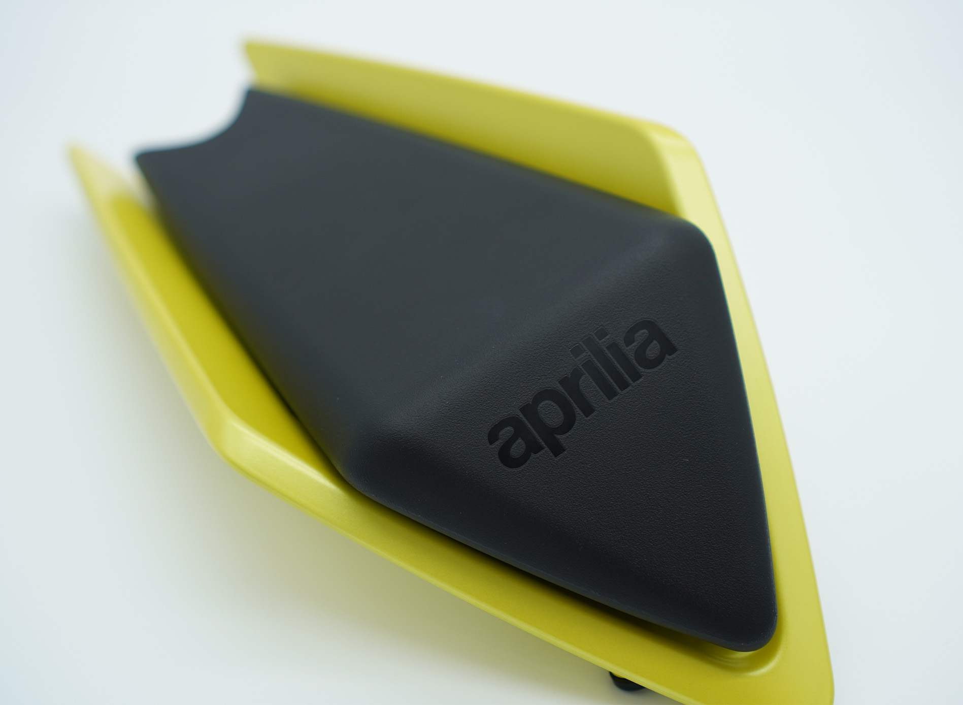 Bekleding achterzadel Acid Goud voor Aprilia RS 660